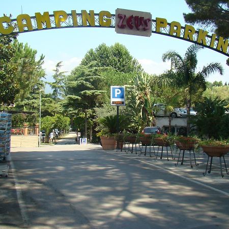 Camping Zeus Pompei Exterior foto